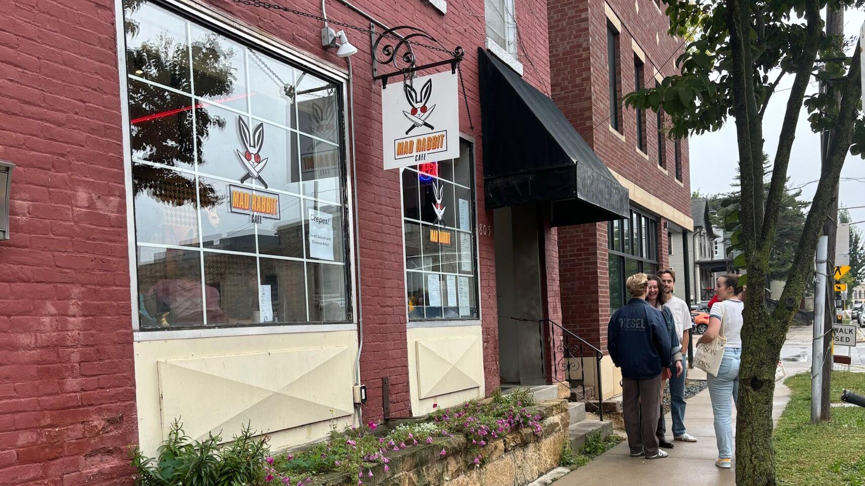 Restaurant review: Mad Rabbit Cafe offers a lot whether you're vegan or not